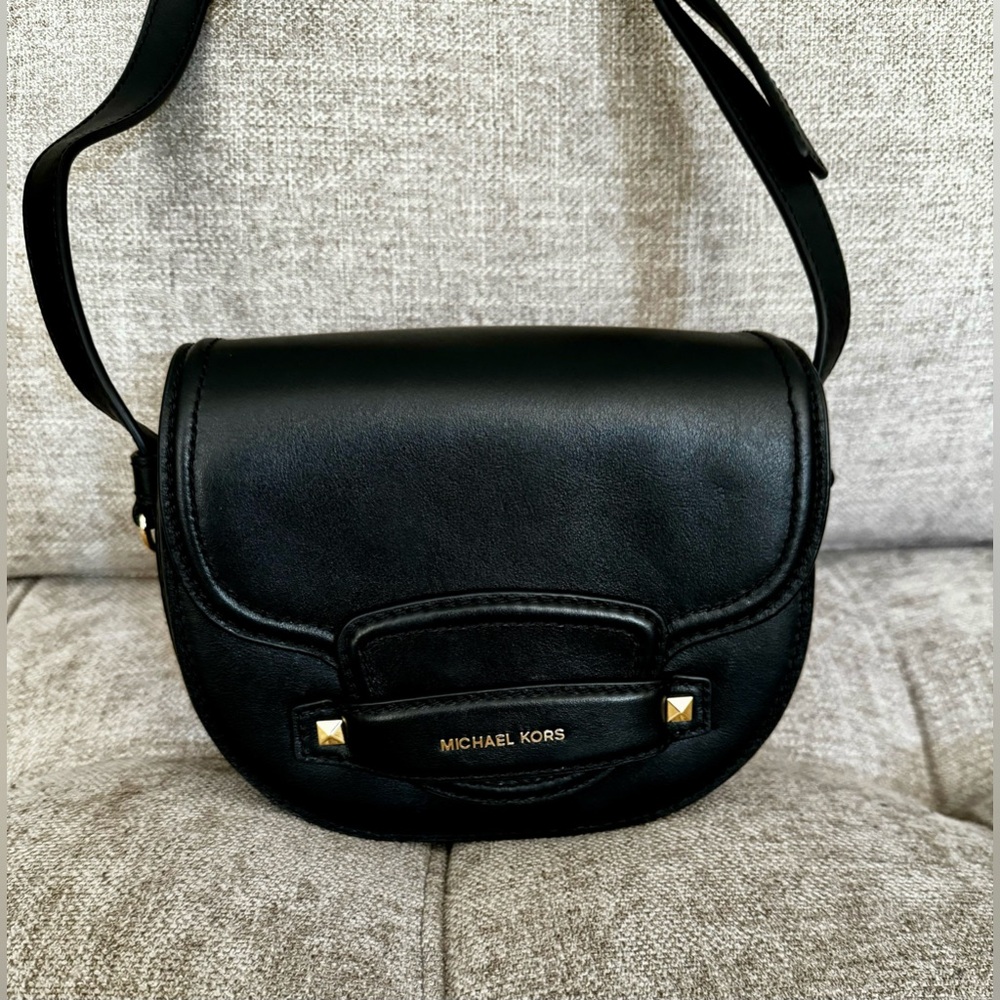 Michael Kors Saddle Bag from the Cary collection.